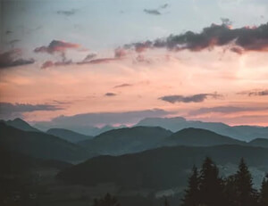 法兰克福之鹰队凯旋而回,壮志满怀